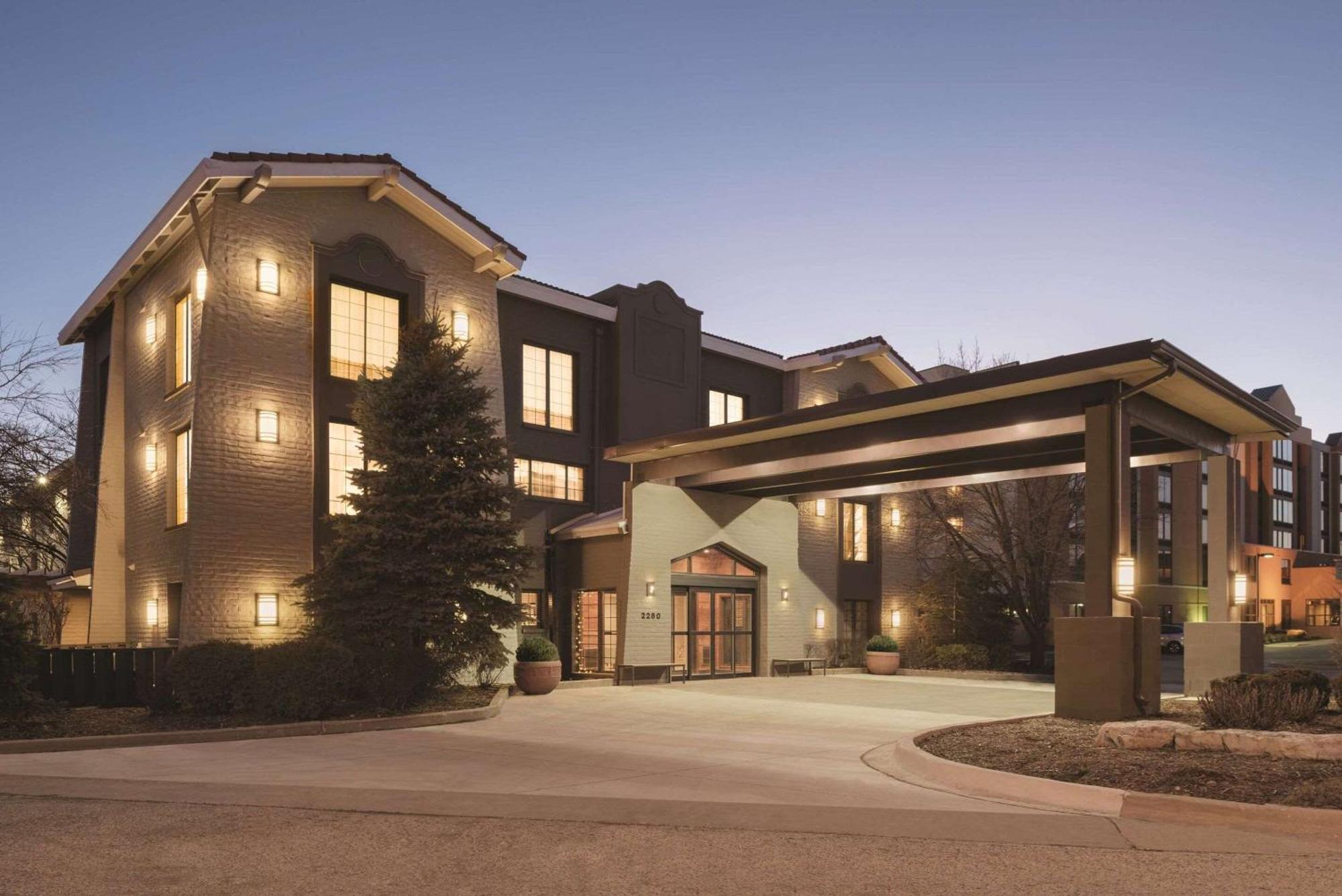 Country Inn & Suites By Radisson, Chicago-Hoffman Хоффман-Эстейтс Экстерьер фото